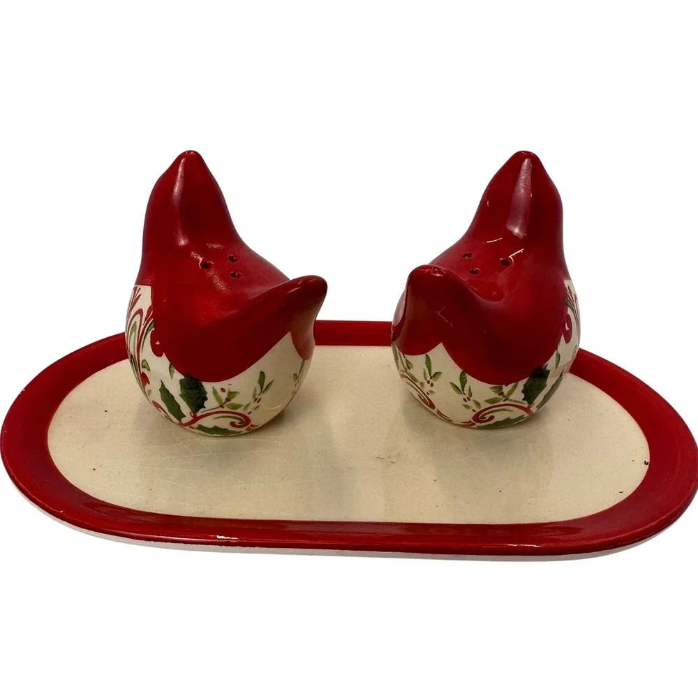 Red Cardinal Bird Ceramic Salt and Pepper Shaker Set‎ with Tray Christmas Holly
